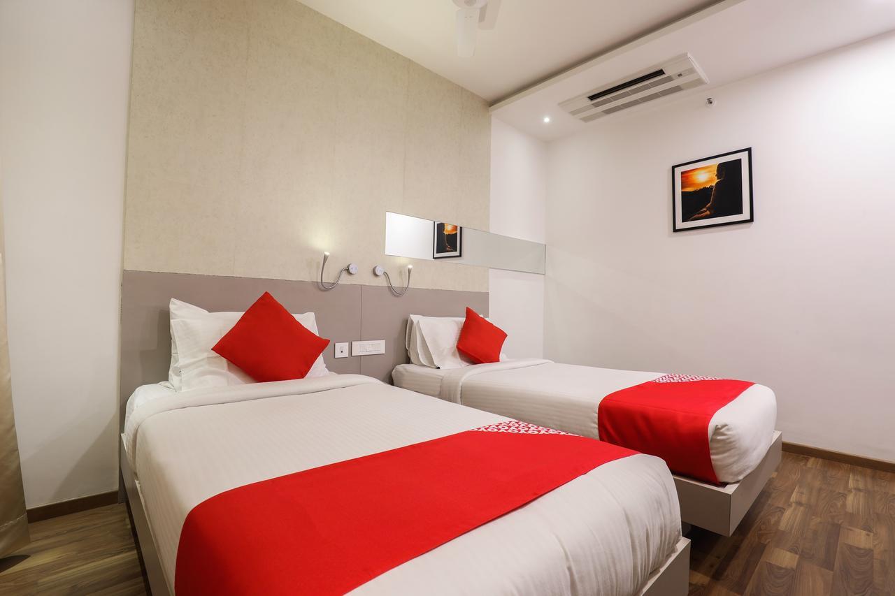 Oyo 14282 Hotel Vivana Visakhapatnam Exterior photo