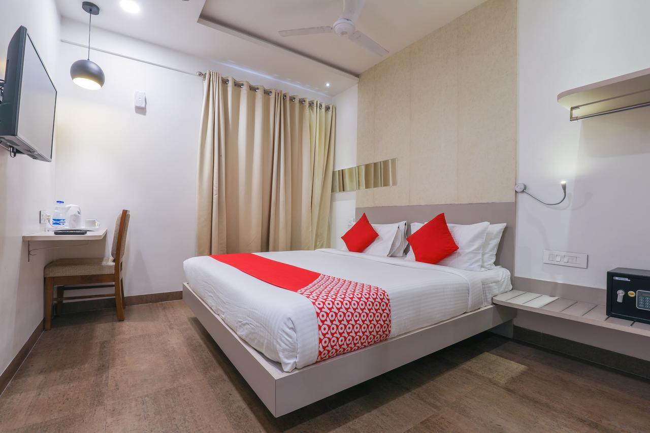 Oyo 14282 Hotel Vivana Visakhapatnam Exterior photo