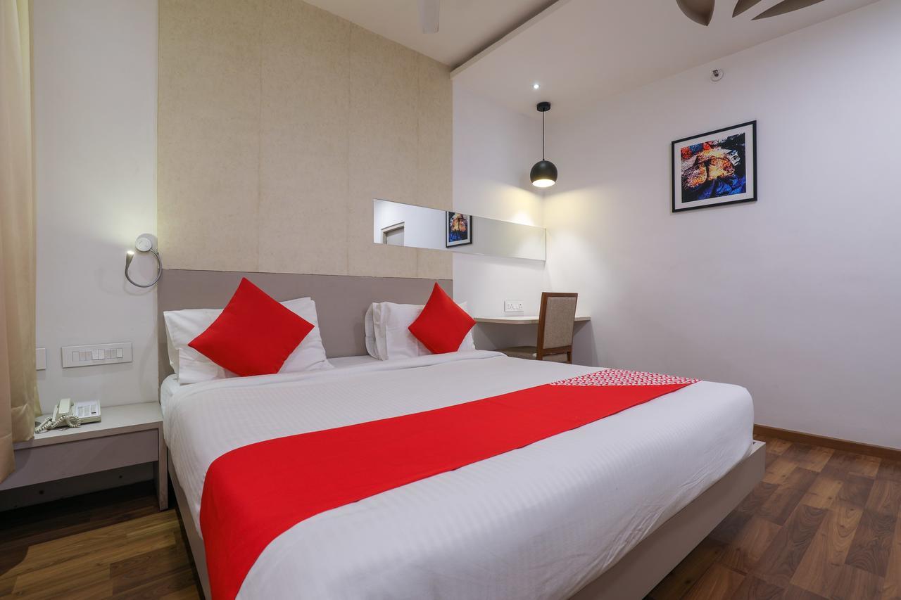 Oyo 14282 Hotel Vivana Visakhapatnam Exterior photo